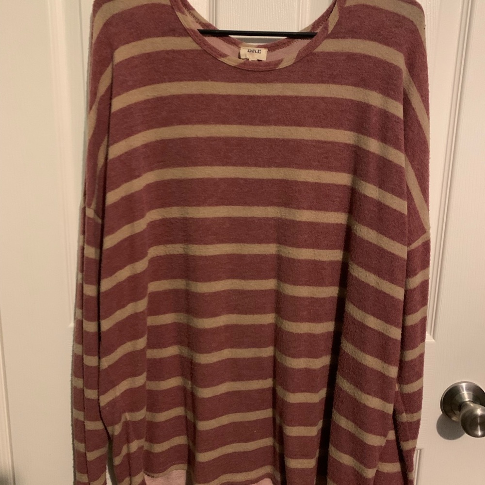 BNWOT Buckle Long Sleeve